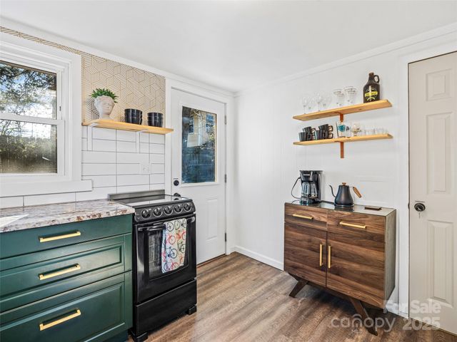 221 Oakdale Street, Brevard, NC 28712