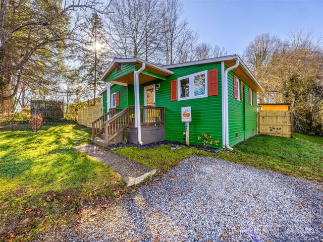 221 Oakdale Street, Brevard, NC 28712