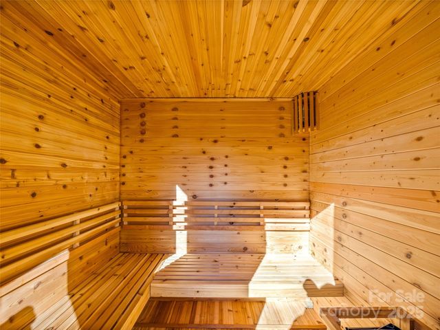 221 Oakdale Street, Brevard, NC 28712