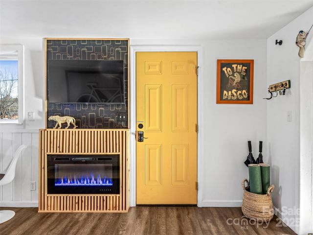 221 Oakdale Street, Brevard, NC 28712