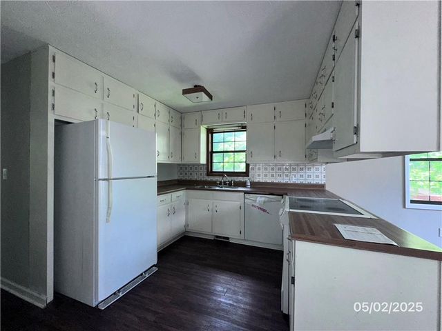 4464 Cary Drive, Snellville, GA 30039