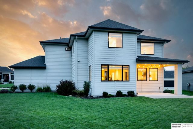 20545 Hartman Avenue, Elkhorn, NE 68022