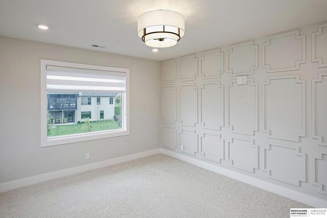 20545 Hartman Avenue, Elkhorn, NE 68022