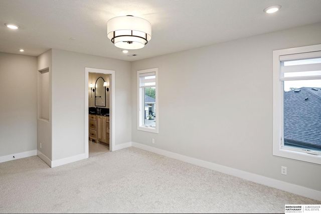20545 Hartman Avenue, Elkhorn, NE 68022