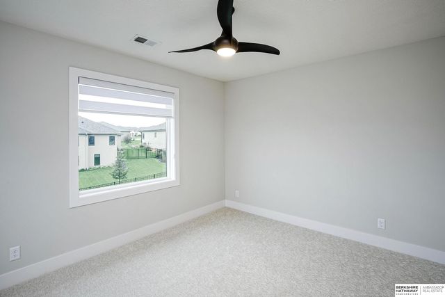 20545 Hartman Avenue, Elkhorn, NE 68022