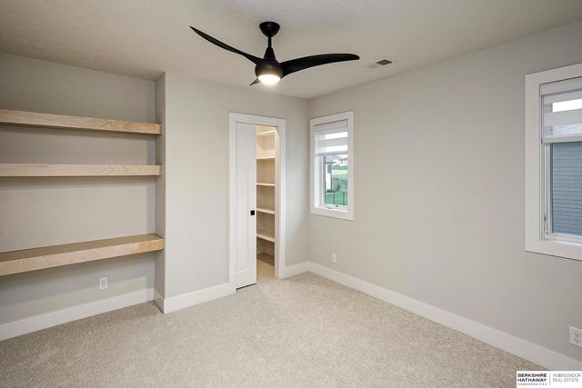 20545 Hartman Avenue, Elkhorn, NE 68022