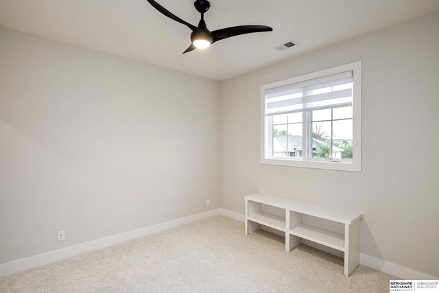 20545 Hartman Avenue, Elkhorn, NE 68022