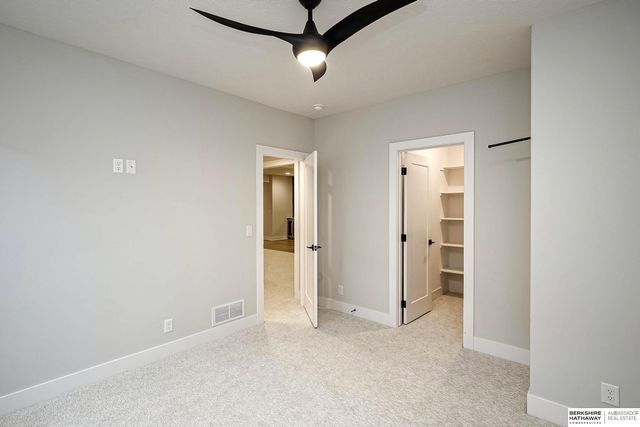 20545 Hartman Avenue, Elkhorn, NE 68022