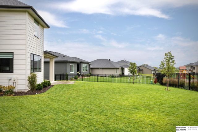 20545 Hartman Avenue, Elkhorn, NE 68022