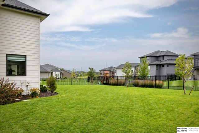 20545 Hartman Avenue, Elkhorn, NE 68022
