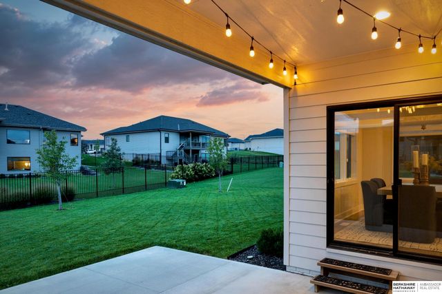 20545 Hartman Avenue, Elkhorn, NE 68022
