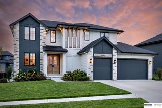 20545 Hartman Avenue, Elkhorn, NE 68022