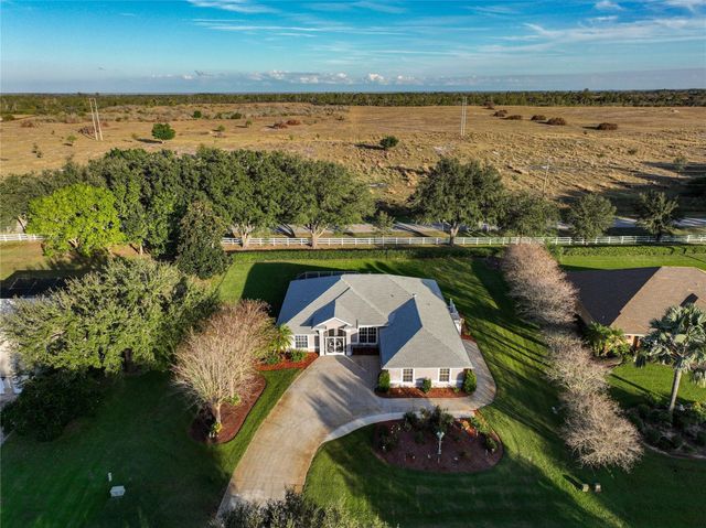 16 Meadowlake Circle, Lake Placid, FL 33852