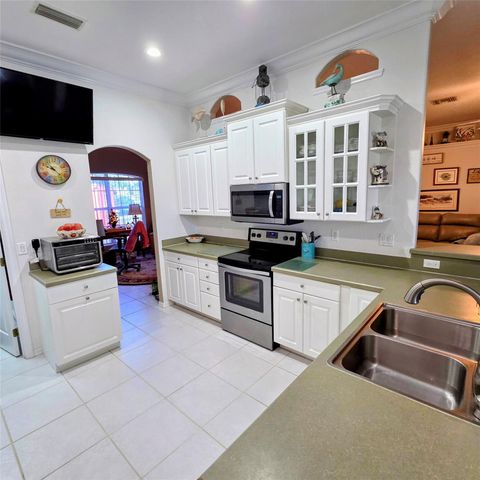 16 Meadowlake Circle, Lake Placid, FL 33852