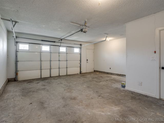 35597 E 140th Street, Coweta, OK 74429