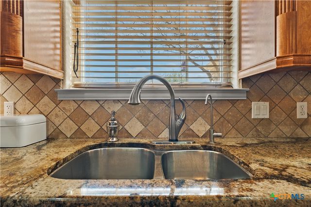 5002 Meadow Oaks Drive, Nolanville, TX 76559