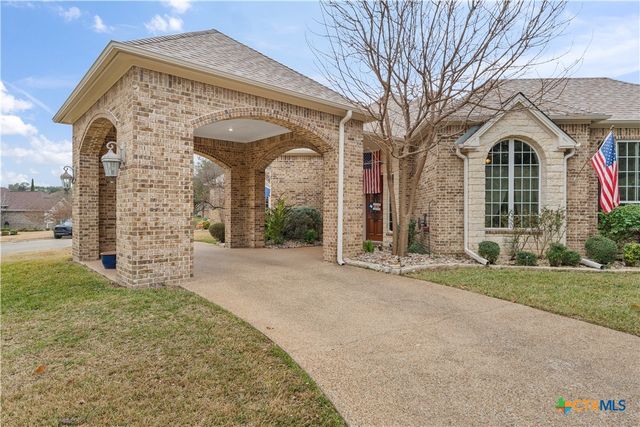 5002 Meadow Oaks Drive, Nolanville, TX 76559