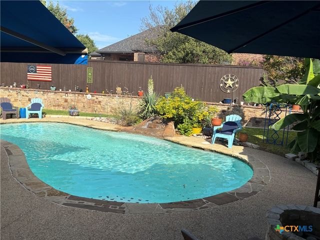 5002 Meadow Oaks Drive, Nolanville, TX 76559