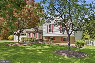 8112 REVATOM CT, Dunn Loring, VA 22027