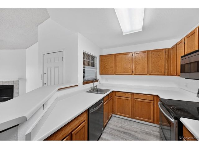 5705 W Atlantic Pl 302, Lakewood, CO 80227