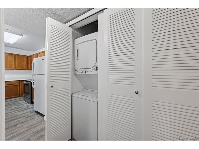5705 W Atlantic Pl 302, Lakewood, CO 80227