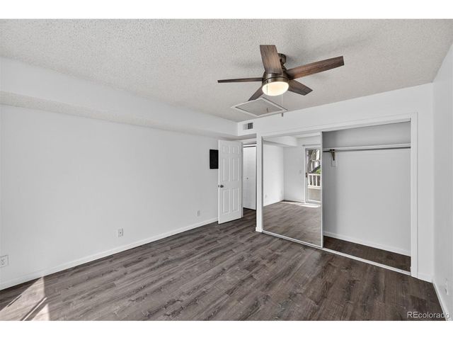 5705 W Atlantic Pl 302, Lakewood, CO 80227