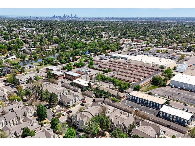 5705 W Atlantic Pl 302, Lakewood, CO 80227