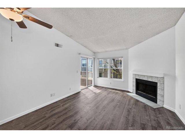 5705 W Atlantic Pl 302, Lakewood, CO 80227