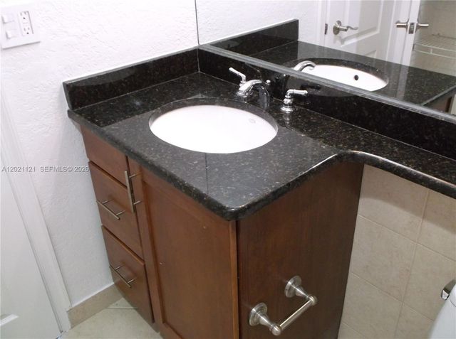 2900 NE 30th St H6, Fort Lauderdale, FL 33306