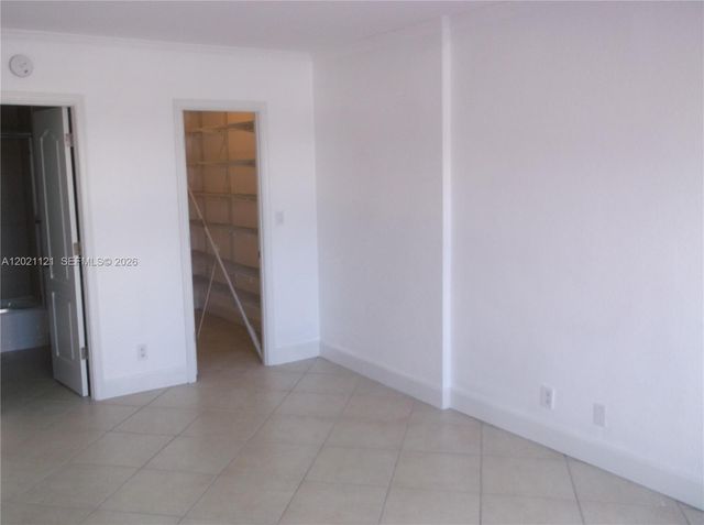 2900 NE 30th St H6, Fort Lauderdale, FL 33306