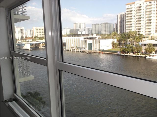 2900 NE 30th St H6, Fort Lauderdale, FL 33306