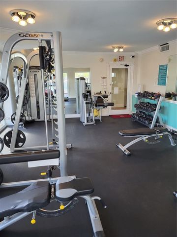2900 NE 30th St H6, Fort Lauderdale, FL 33306