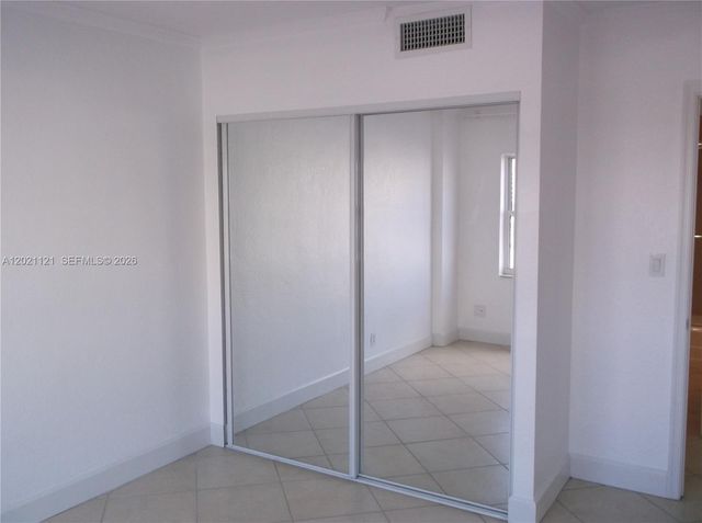 2900 NE 30th St H6, Fort Lauderdale, FL 33306
