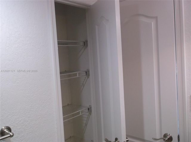 2900 NE 30th St H6, Fort Lauderdale, FL 33306