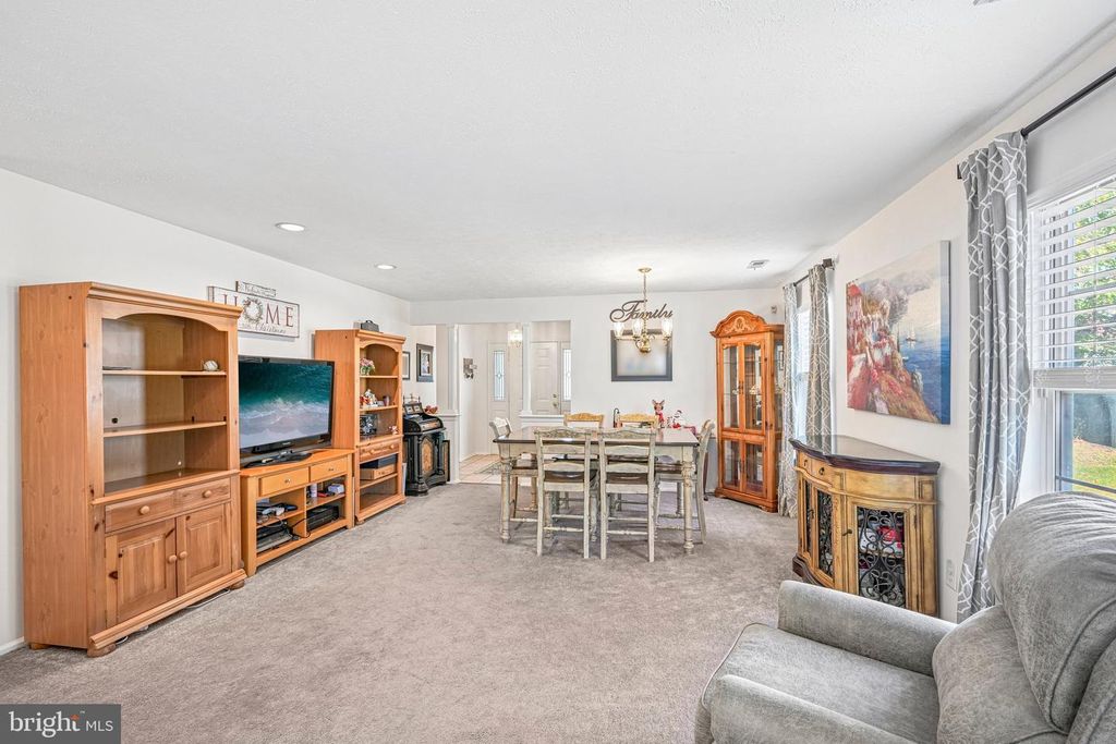 506 VIOLET CT, MOUNT LAUREL, NJ 08054 — photo 4