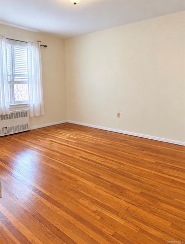 245 Bronx River Road 8C, Yonkers, NY 10704