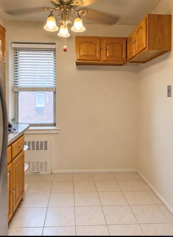 245 Bronx River Road 8C, Yonkers, NY 10704