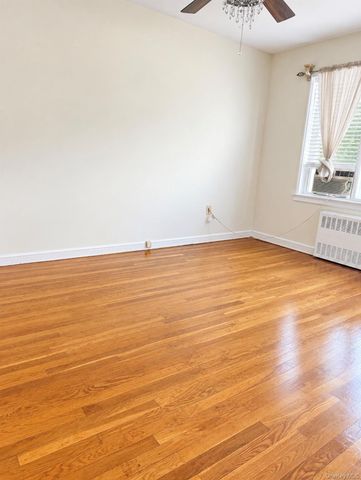 245 Bronx River Road 8C, Yonkers, NY 10704