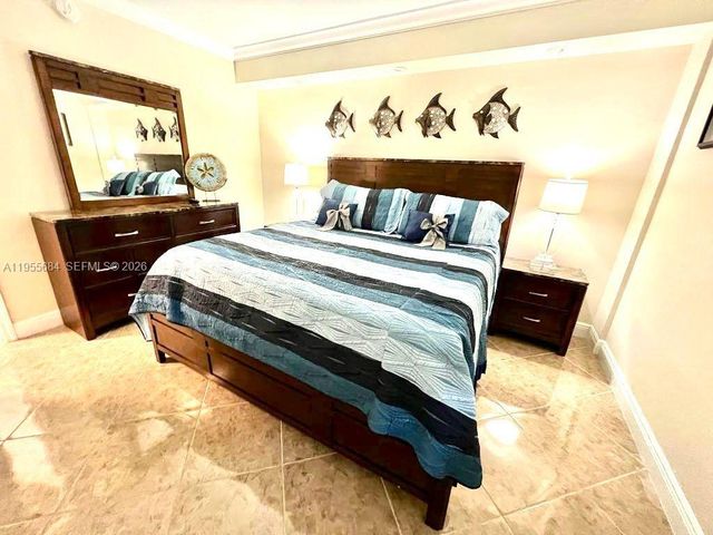 3801 S Ocean Drive 2C, Hollywood, FL 33019