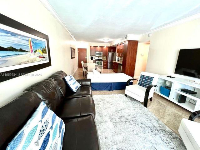 3801 S Ocean Drive 2C, Hollywood, FL 33019