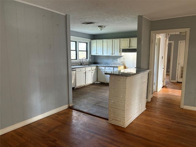 5225 Longmeadow Street, Houston, TX 77033