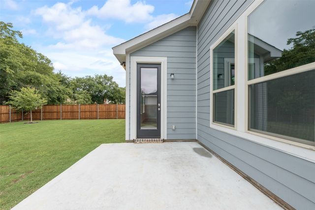 656 Marcus Lane, Crowley, TX 76036