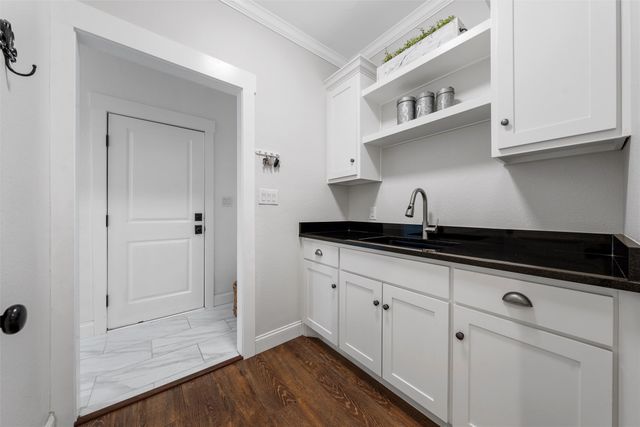 2045 Iron Bridge Road, Lorena, TX 76655