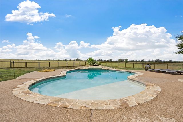 2045 Iron Bridge Road, Lorena, TX 76655