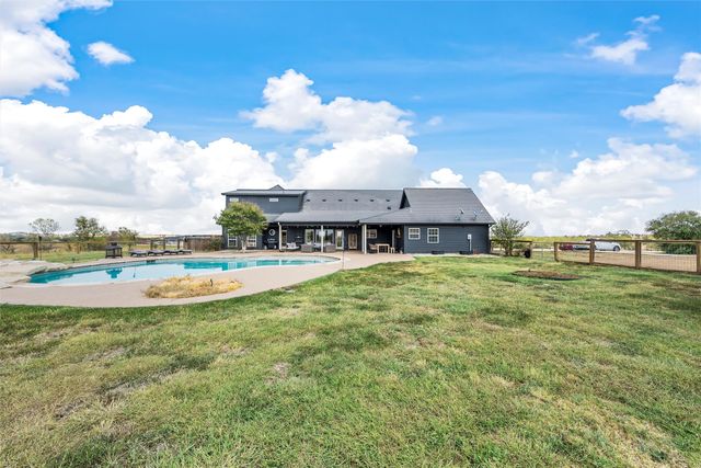 2045 Iron Bridge Road, Lorena, TX 76655