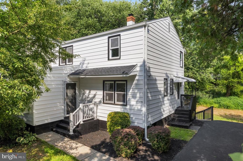 311 BEECHWOOD RD, Brookhaven, PA 19015
