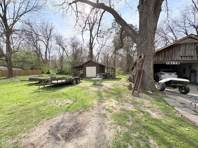 616 N 2nd Avenue, Piggott, AR 72454