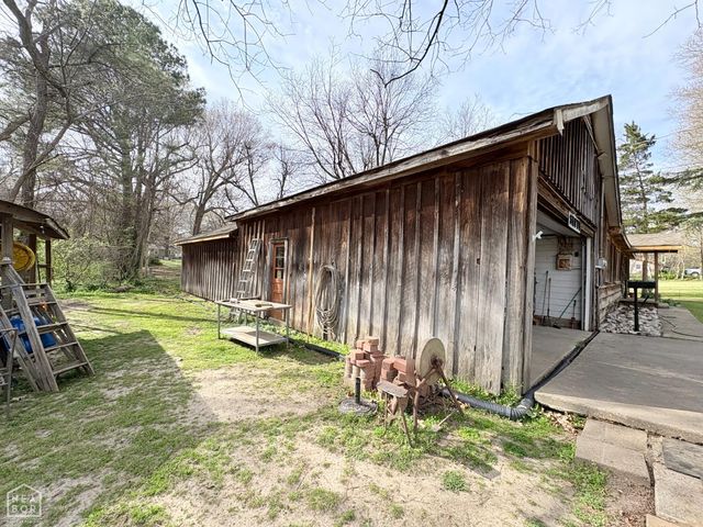 616 N 2nd Avenue, Piggott, AR 72454