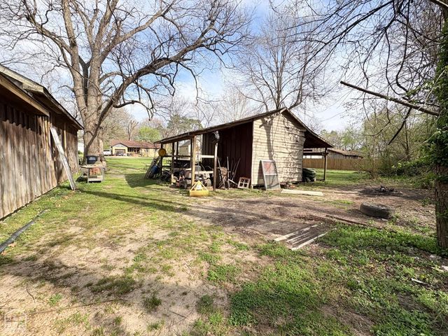616 N 2nd Avenue, Piggott, AR 72454