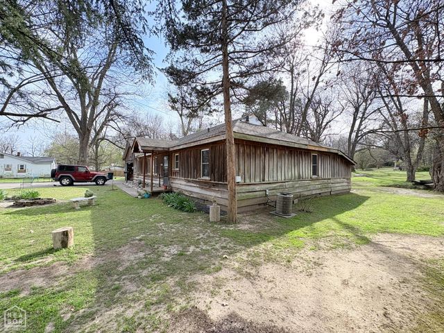 616 N 2nd Avenue, Piggott, AR 72454